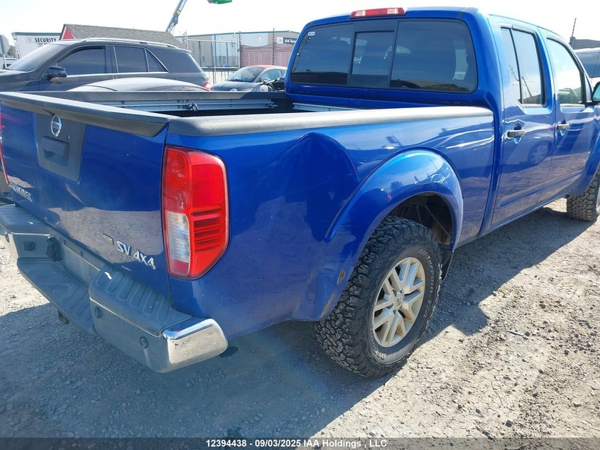 2015 NISSAN Frontier SL/SV