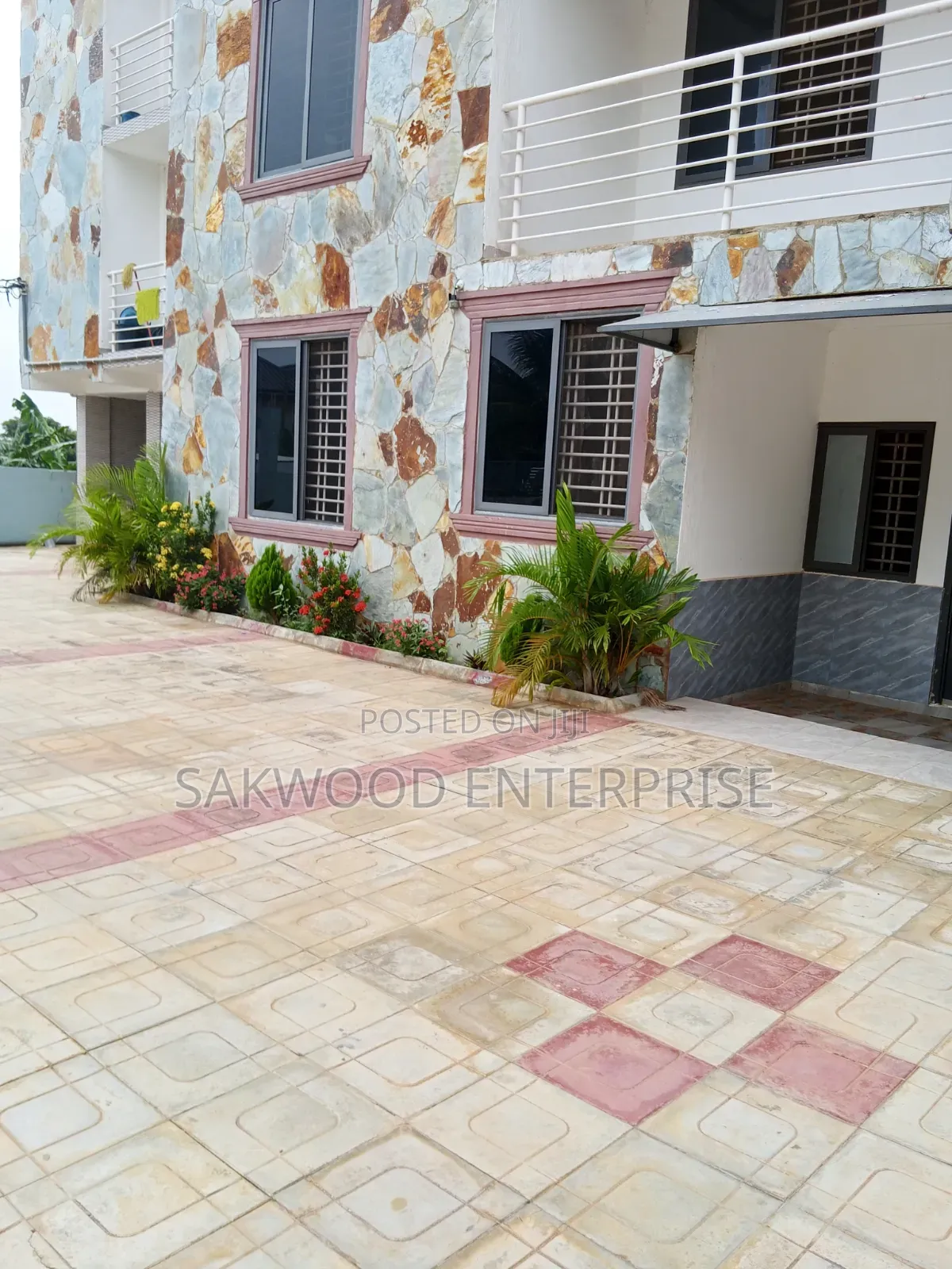 Chamber and Hall Self Contained at Otinibi
