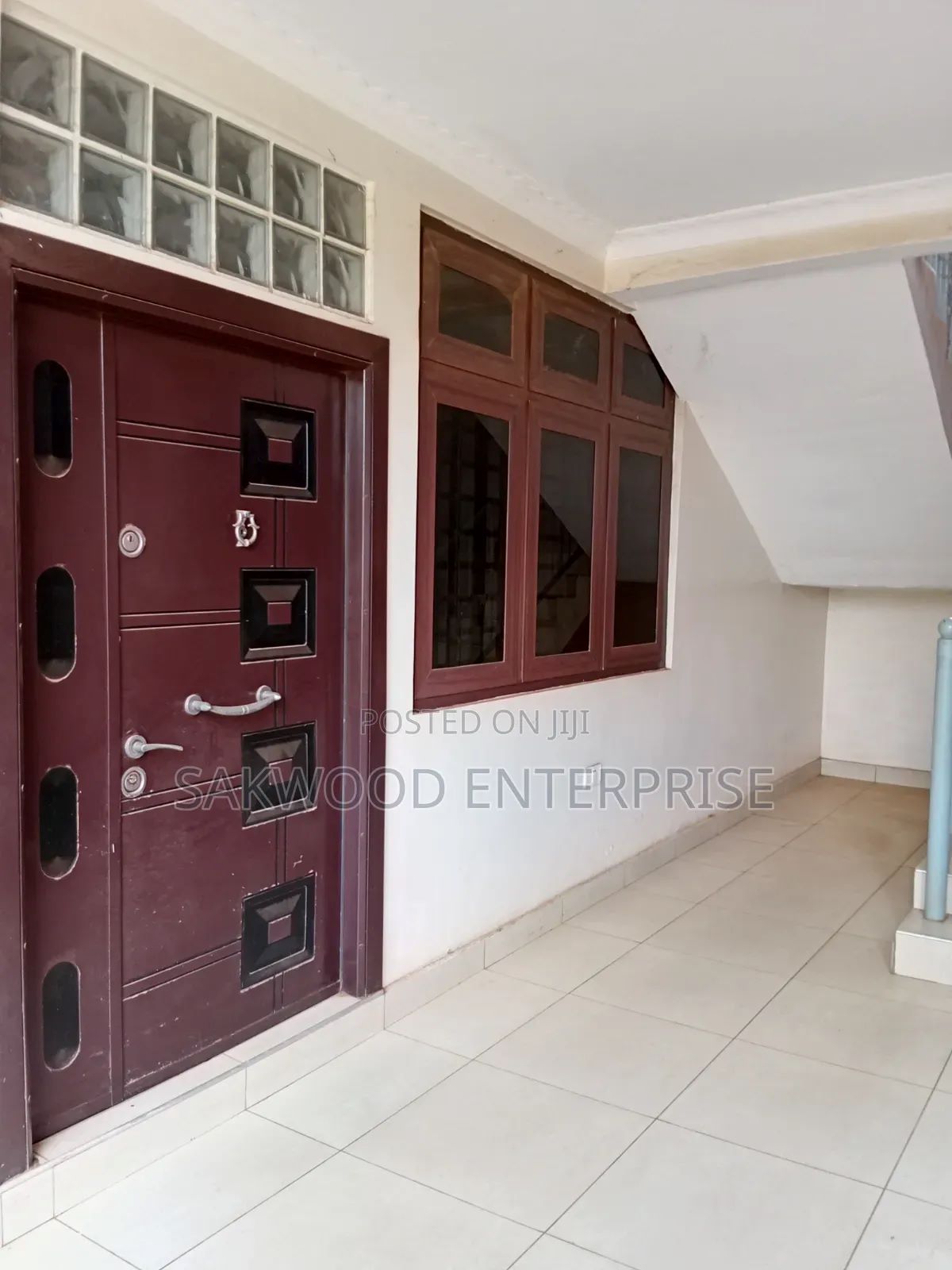 3bdrm Apartment  for rent